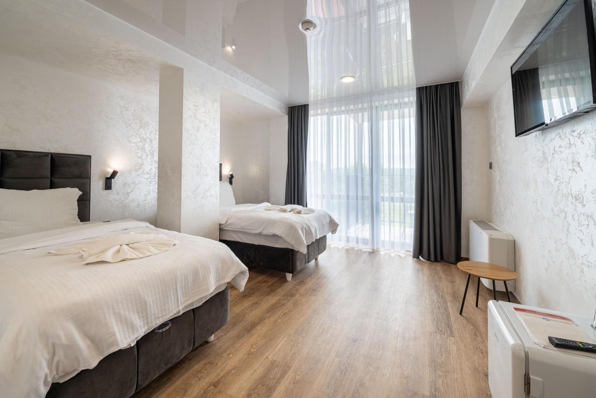Hotel Royal Bath Banya  Exterior photo