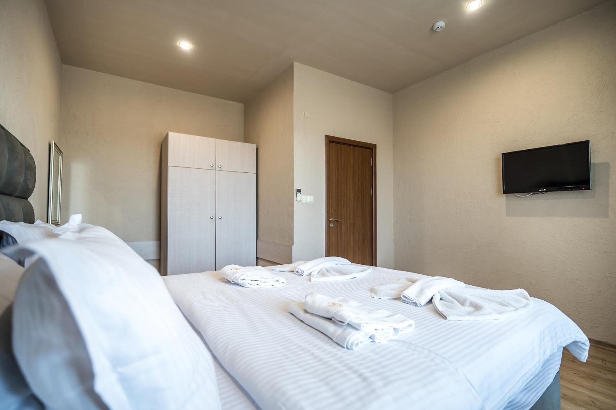 Hotel Royal Bath Banya  Exterior photo