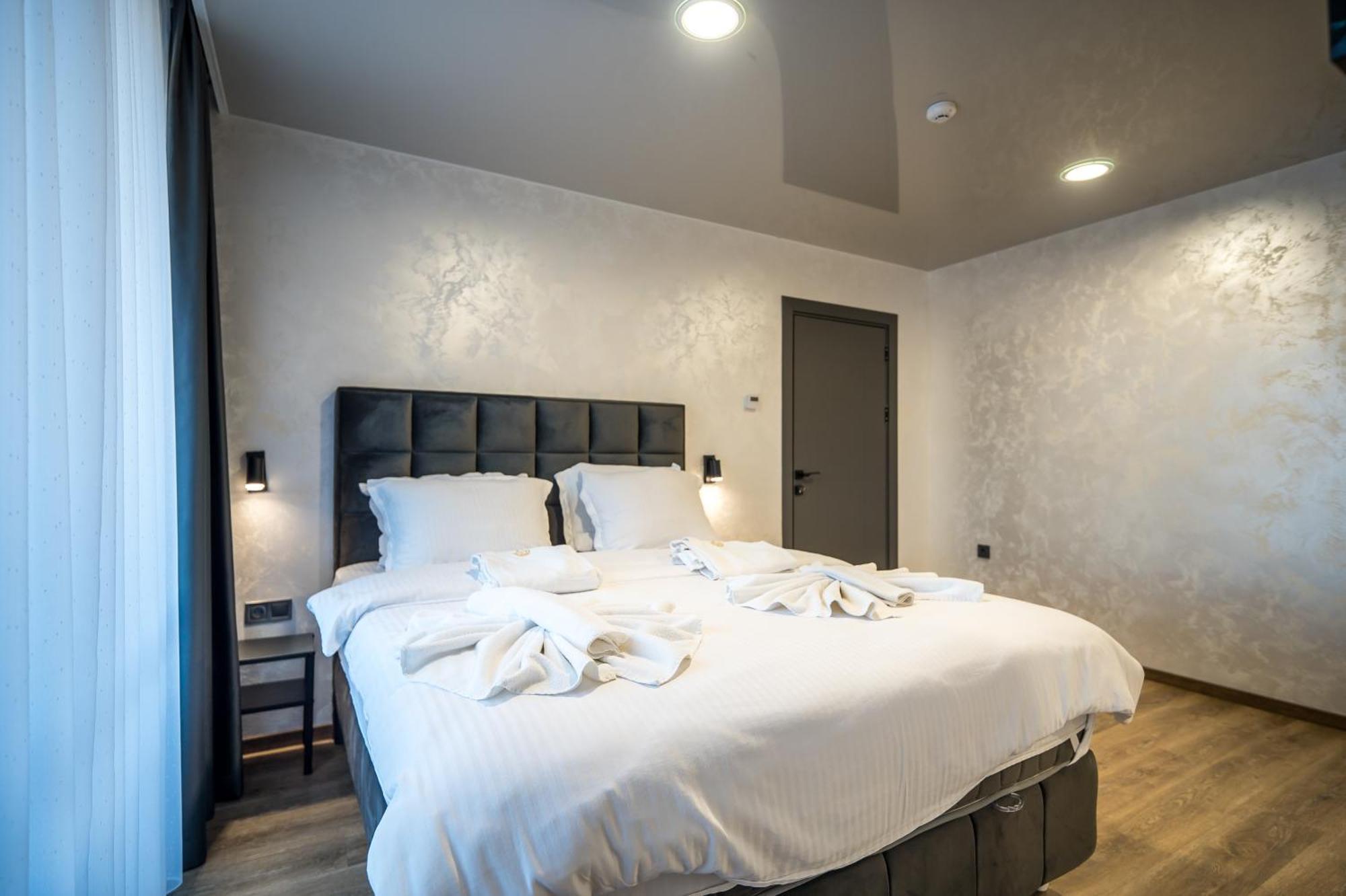 Hotel Royal Bath Banya  Exterior photo