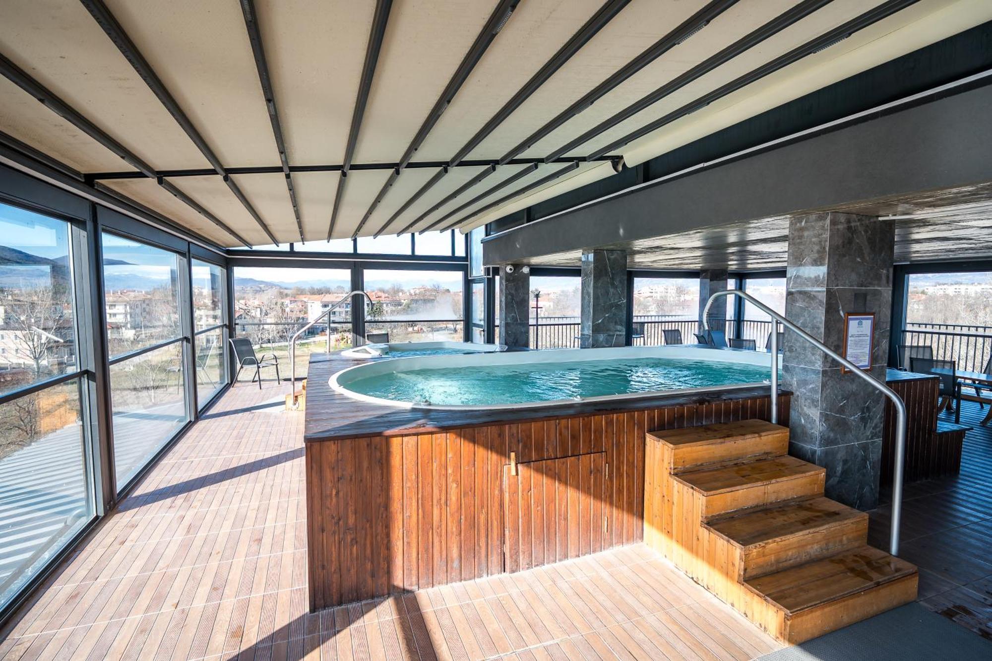 Hotel Royal Bath Banya  Exterior photo